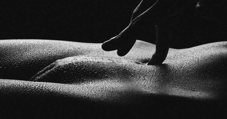 Các tư thế massage yoni thư giãn | Thăng Hoa Tình